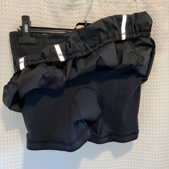 Women’s LULULEMON ATHLETICA Light Up skort size 6 - Picture 12 of 16